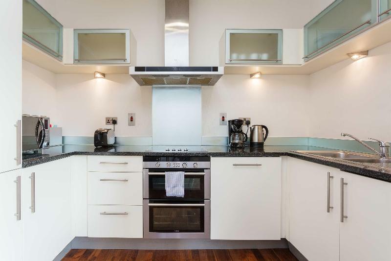 Hotel Oyo 30336 Discovery Dock New 2 Bed London